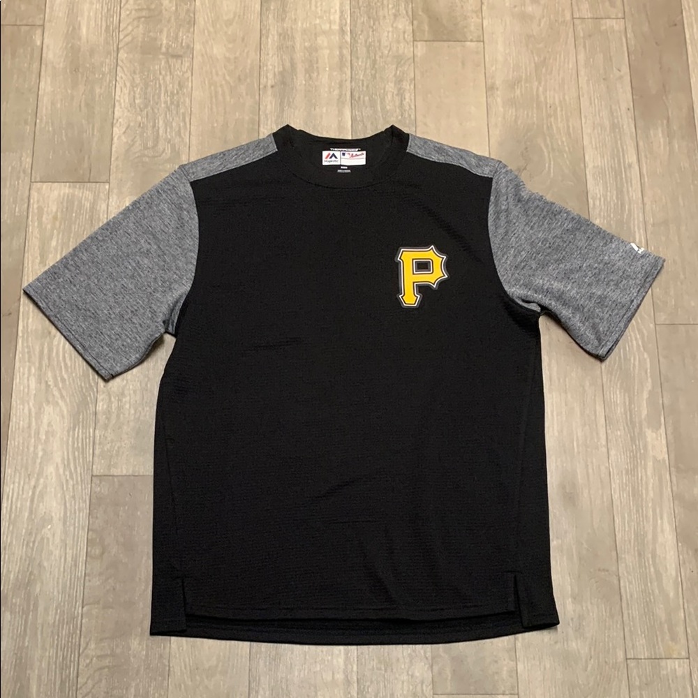 NWOT Majestic Pittsburg‎ Pirates MLB Baseball Thermabase Ribbed Jersey Shirt